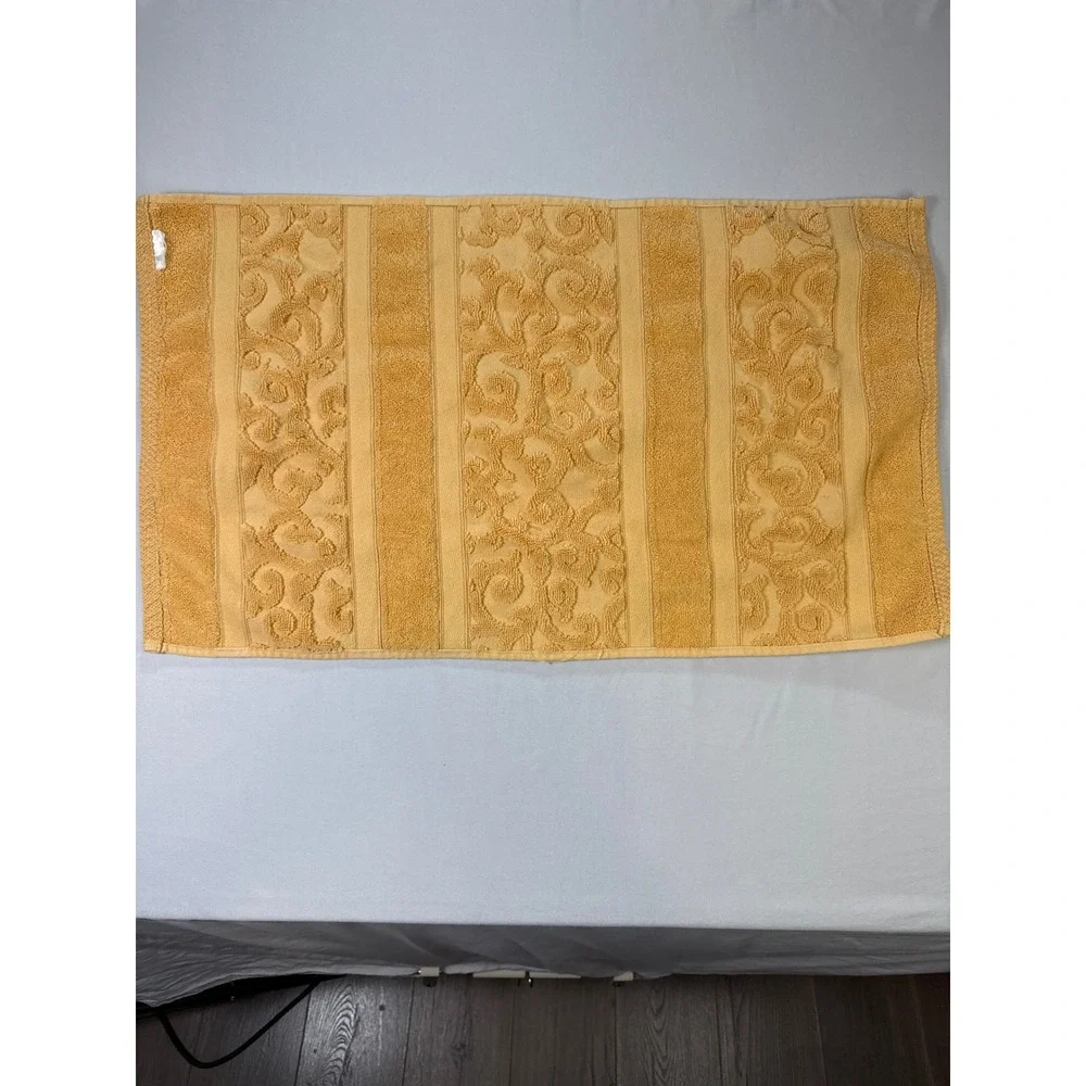 Imperial Scroll Yellow Cotton Bath Towel Set Embossed Jacquard 2 Piece